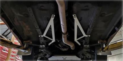 картинка Центральная распорка пола Для Subaru Forester SG магазин  StreetTuning 