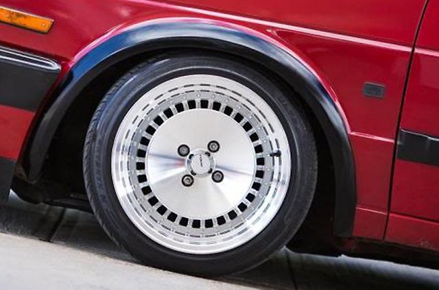 картинка Новые диски Stuttgart ST4 R15 4X100 ET15 J8, серебряные магазин  StreetTuning 