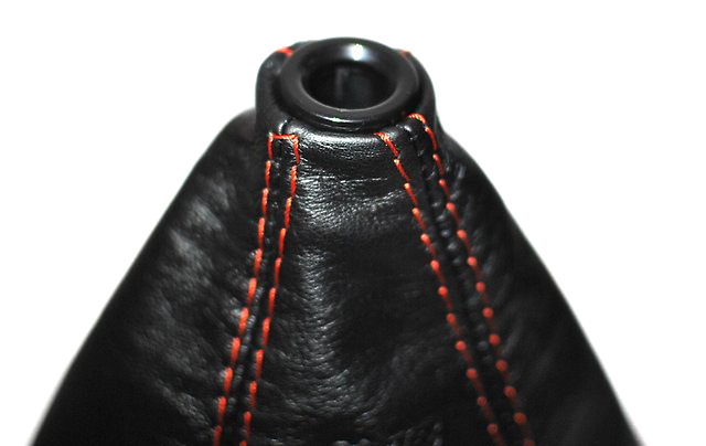 картинка Чехол на КПП Mugen для Honda Accord CL7. Кожа, красная строчка. магазин  StreetTuning 