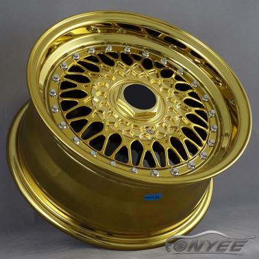 картинка Новые диски BBS RS R17 5X114,3/4X114,3 ET30 J8,5 золото хром + серебристые болтики магазин  StreetTuning 