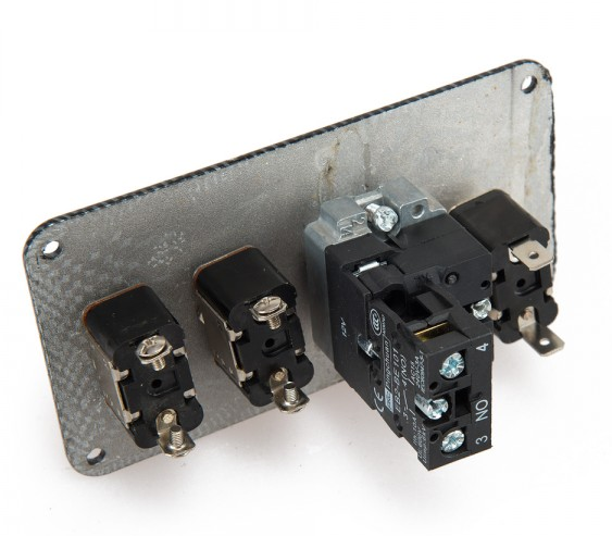 картинка Панель запуска ДВС с 3-мя тумблерами магазин  StreetTuning 