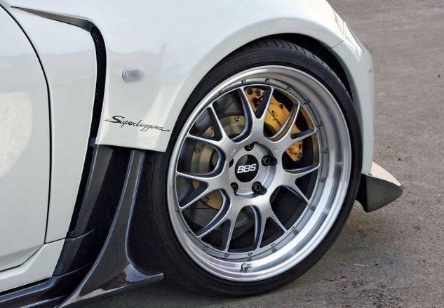 картинка Новые диски BBS LM-R R20 5X114,3 ET43 J8,5 серебро глянец + полированная полка магазин  StreetTuning 