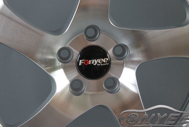 картинка Новые диски Rotiform TMB Flat R17 5х114,3 ET40 J7,5 серебро + полированная полка магазин  StreetTuning 