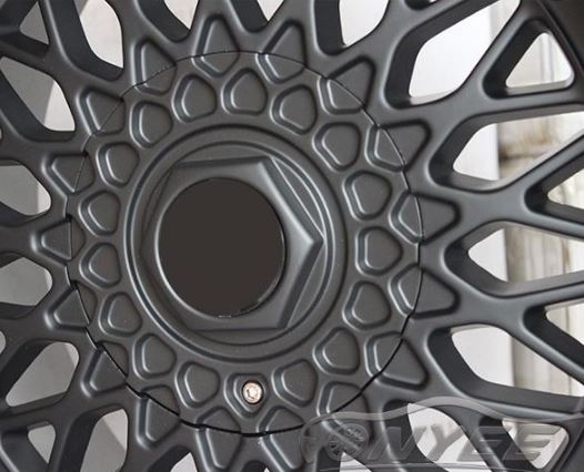 картинка Новые диски BBS RS R15 4X100/4X114,3 ET15 J8 черный мат + серебристые болтики магазин  StreetTuning 