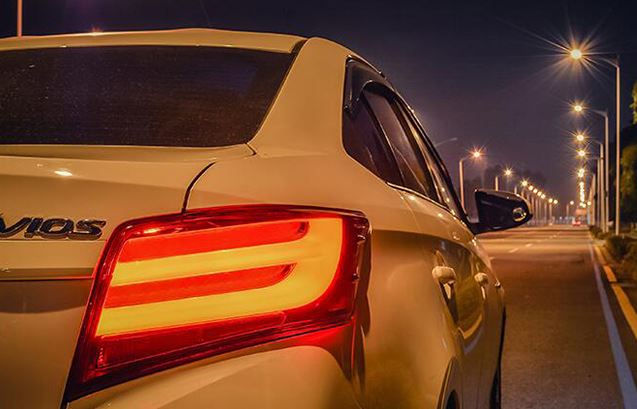 картинка Задние светодиодные фонари для TOYOTA VIOS 2013-2016 магазин  StreetTuning 