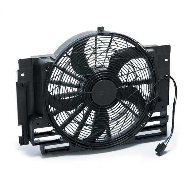 картинка Вентилятор охлаждающий универсальный BMW X5 E53 2000-2006  665mm*520mm*102mm магазин  StreetTuning 