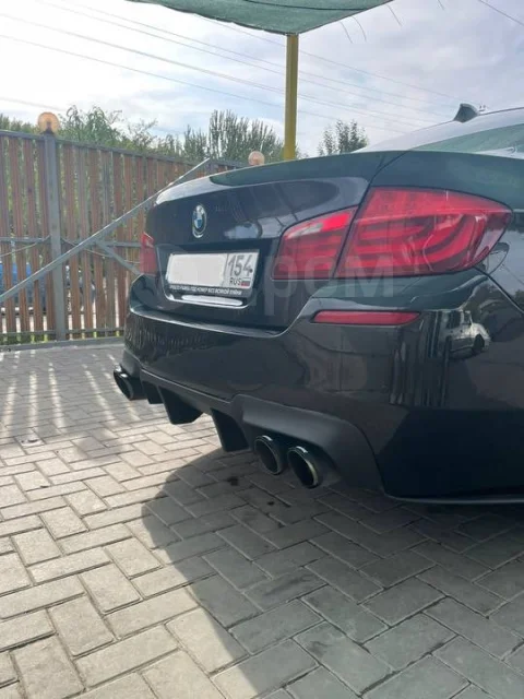 картинка Задний бампер Мтех + диффузор BMW 5 F10 магазин  StreetTuning 