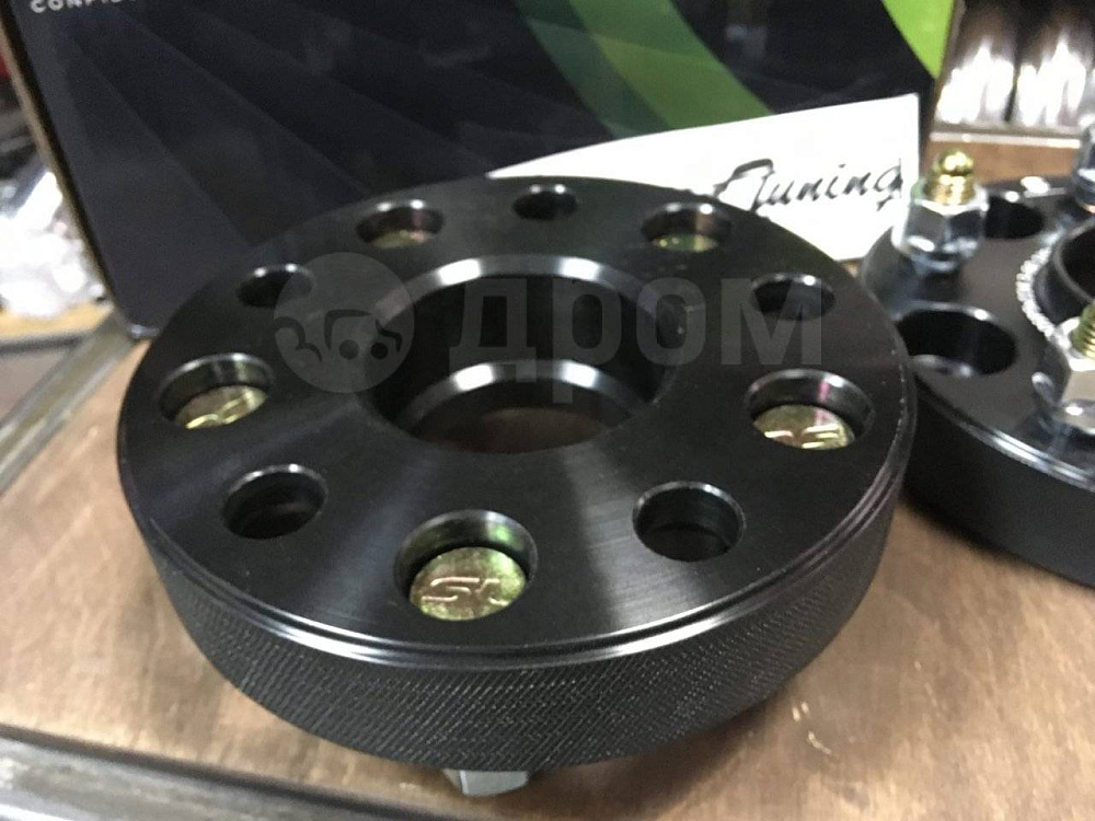картинка Проставка Starleks 30 мм 5x127 14x1.5 цо 71,5 Black от магазина  StreetTuning