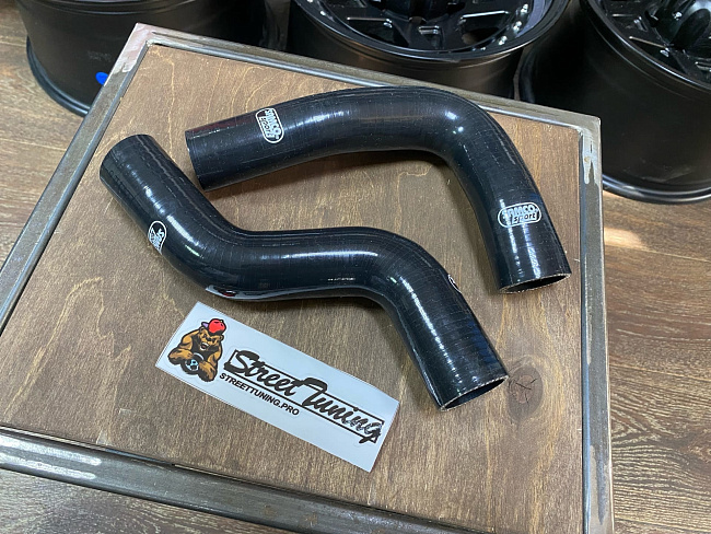 картинка Патрубки радиатора Samco Sport для Subaru Impreza GC8 турбо, черные магазин  StreetTuning 