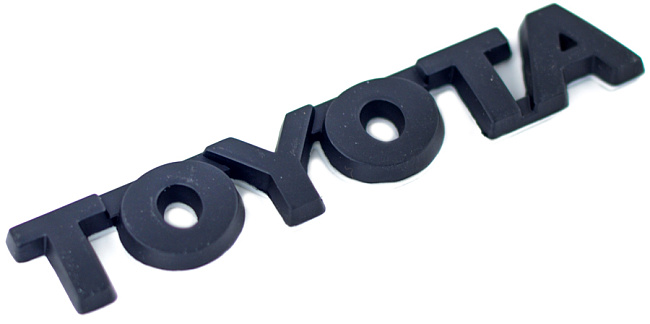 картинка Металлический шильдик с логотипом "Toyota" магазин  StreetTuning 