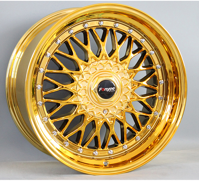 картинка Новые диски BBS RS R18 5X112/5X100 ET38 J9,5 золото хром + серебристые болтики магазин  StreetTuning 