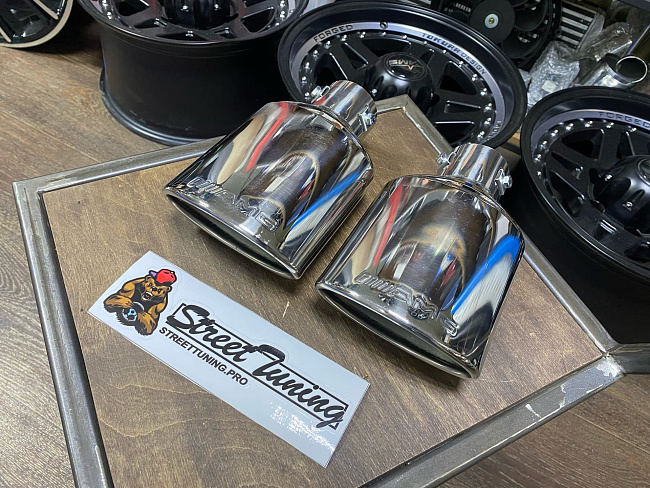 картинка Насадки на глушитель AMG овальные - 2 шт, хром магазин  StreetTuning 