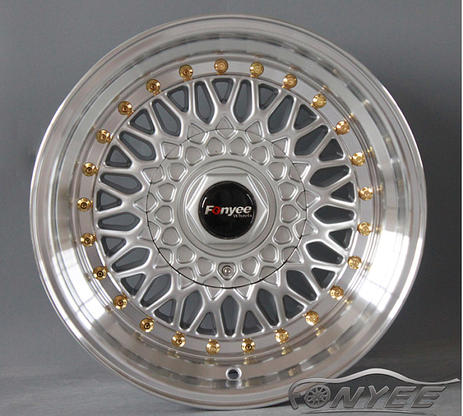 картинка Новые диски BBS RS R16 4X100/4X114,3 ET20 J9 серебро + золотистые болтики магазин  StreetTuning 