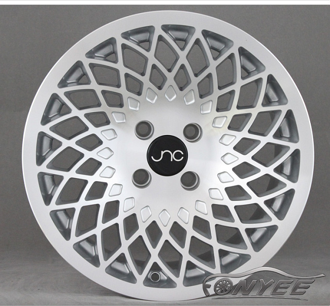 картинка Новые диски Stuttgart STX R15 4X100 ET25 J8, серебристые магазин  StreetTuning 