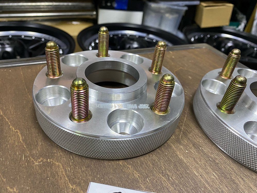 картинка Проставка Starleks 25 мм 5x108 12x1.5 цо 65.1 - РФ от магазина  StreetTuning