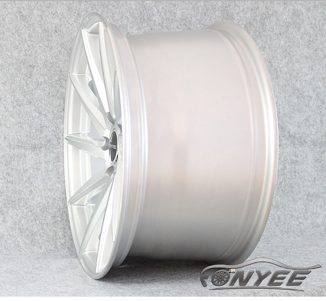 картинка Новые диски Vossen CVT-R Replica R19 5X114,3 ET35 J10 серебристые магазин  StreetTuning 