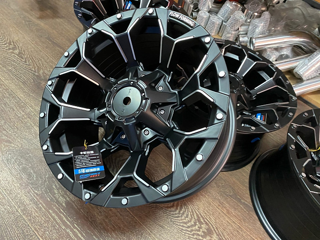 картинка Диски Fuel D546 Flow Forming R18 J9 et10 6x139,7/6x135 магазин  StreetTuning 