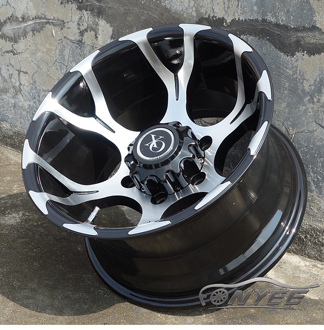 картинка Новые диски XO wheels R15 J8,5 ET-32 6x139,7 черный глянец + серебро магазин  StreetTuning 