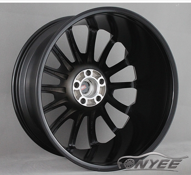 картинка Новые диски Range Rover Autobiography Wheels HSE Sport R22 5x120 ET45 J9,5 черный глянец магазин  StreetTuning 