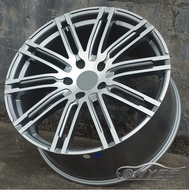 картинка Новые диски Porsche Macan wheels R22 5x130 ET50 J9,5 Серый мат + серебро магазин  StreetTuning 