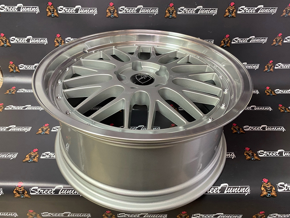 картинка Новые диски BBS LM R18 J9 ET12 5x114.3 Silver от магазина  StreetTuning