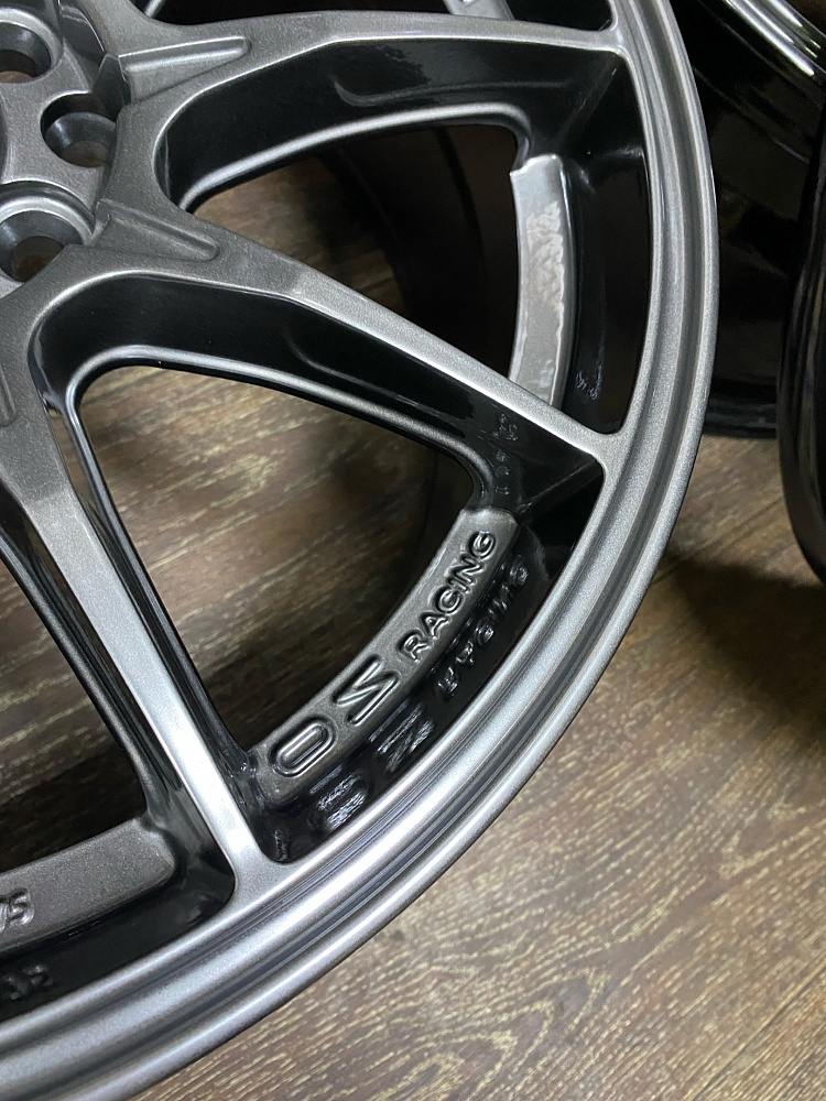 картинка Новые диски OZ RACING R16 J7 ET38 4x100/4X114.3 Hyper Black от магазина  StreetTuning