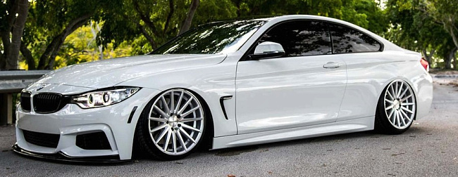 картинка Новые диски Vossen VFS2 Replica R18 5X112 ET38 J8,5 серебро магазин  StreetTuning 