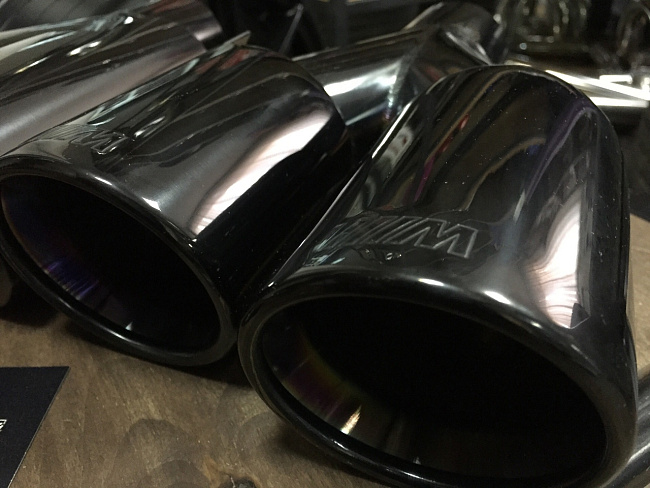 картинка Насадки на глушитель BMW M двойные комплект- 2 шт 57 х 80 мм магазин  StreetTuning 