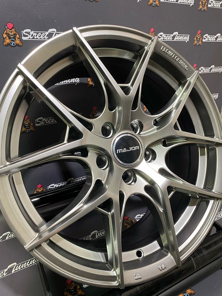 картинка Новые диски BBS R16 J7 ET40 5X100 HyperBlack от магазина  StreetTuning