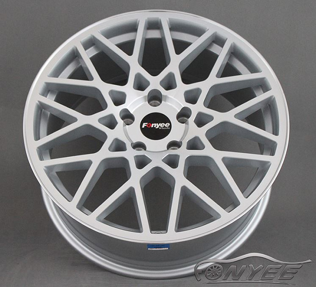 картинка Новые диски Rotiform blq R19 5х112 ET35 J8,5 серебро магазин  StreetTuning 