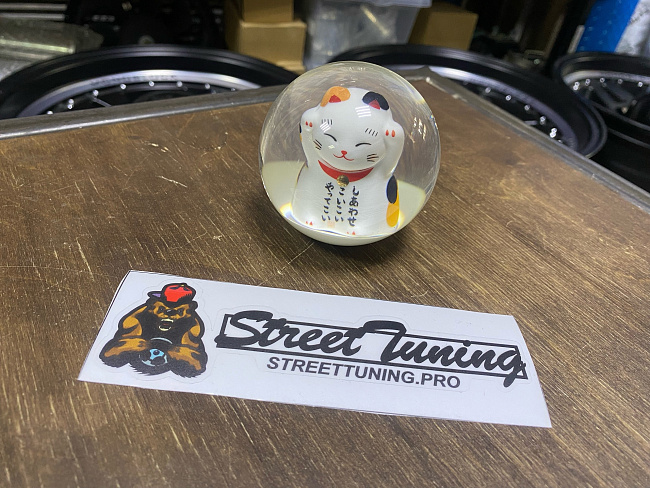 картинка Ручка кпп, Lucky Cat, шар 70 мм. магазин  StreetTuning 