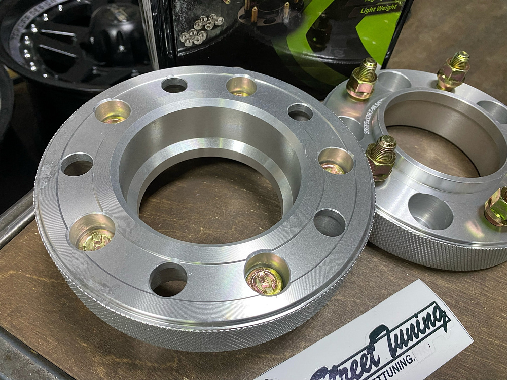 картинка Проставка Starleks 35 мм 5x139.7 цо 98.5 шпилечная M12x1,25 от магазина  StreetTuning