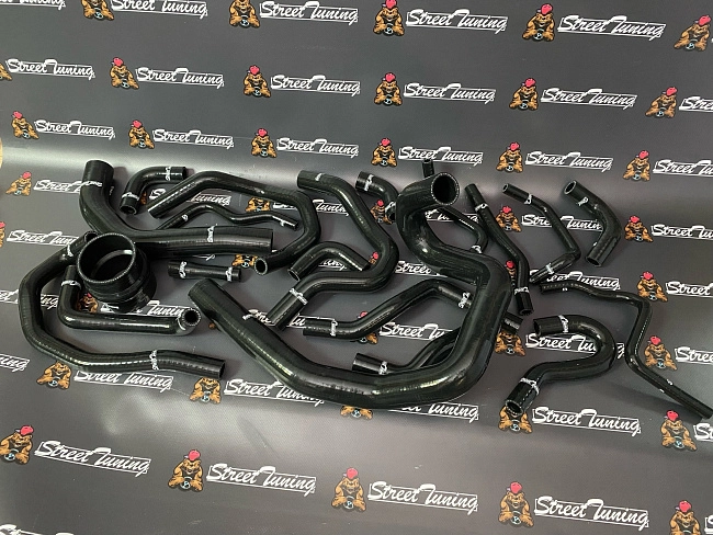 картинка Патрубки системы охлаждения StreetTuning Toyota Supra 7M-GT/7MGTE - 21 шт магазин  StreetTuning 