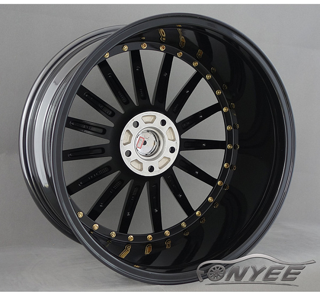 картинка Новые диски JNC 042 R20 5X114,3 ET38 J10 хром и черные глянцевые + золотистые болтики магазин  StreetTuning 