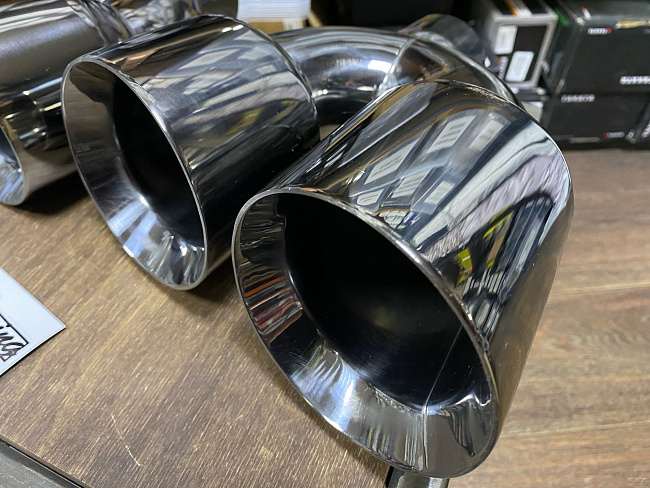 картинка Насадки на глушитель двойные - 2 шт 63 х 102 мм, Hyper Black магазин  StreetTuning 