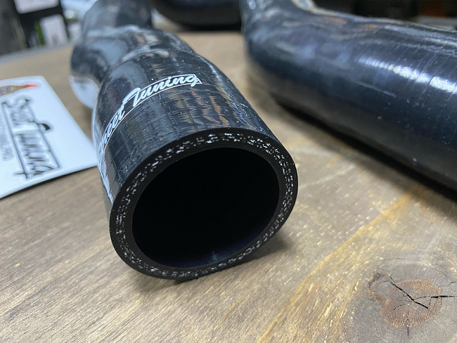 картинка Патрубки радиатора STREETTUNING для BMW E46 M3 330i 328i 325i 1999-2006 магазин  StreetTuning 