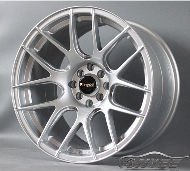 картинка Новые диски XXR 530 R17 5X100/120 ET25 J9,75, серебристые магазин  StreetTuning 