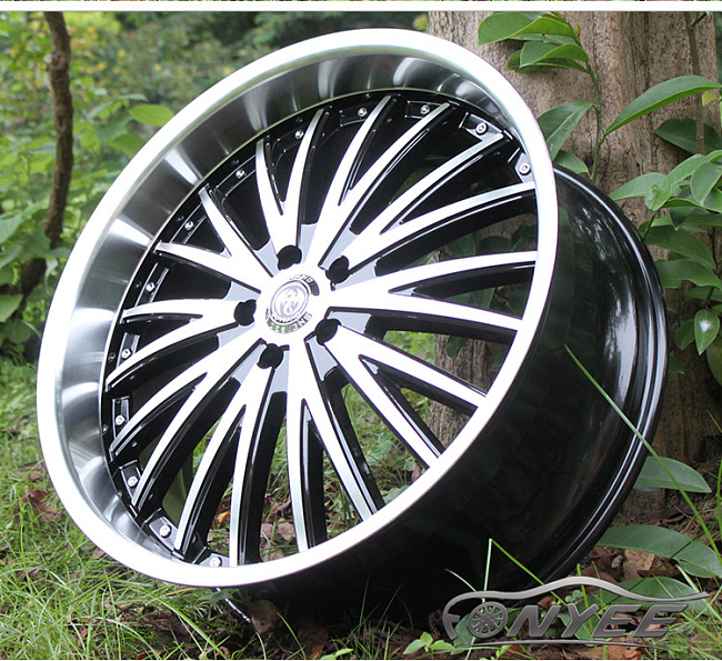 картинка Новые диски Sovrano S12 R22 5X114,3 ET40 J9 черный + серебро магазин  StreetTuning 