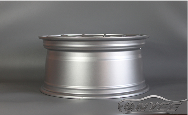 картинка Новые диски Vossen VLE1-R Replica R17 5X114,3 ET35 J8 серебро полированное магазин  StreetTuning 