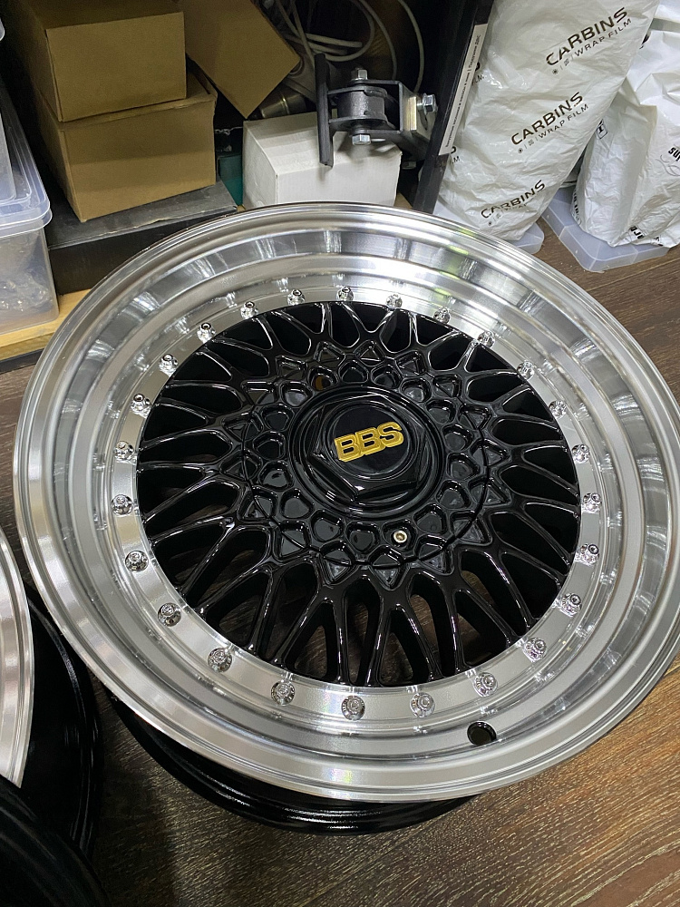 картинка Новые диски BBS RS R16 J8 ET25 4x100/4X114.3 черные+ полировка от магазина  StreetTuning