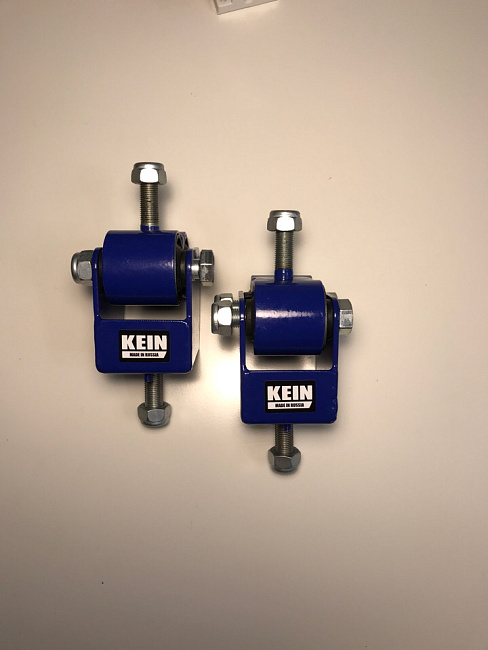 картинка Комплект опор двигателя для Toyota Mark2, Chaser, Cresta, Crown, Majesta магазин  StreetTuning 