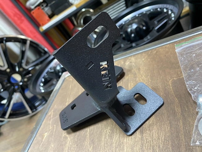 картинка Упор ГТЦ для Subaru Impreza, Forester, Legacy лев. руль ЧЕРНЫЙ магазин  StreetTuning 