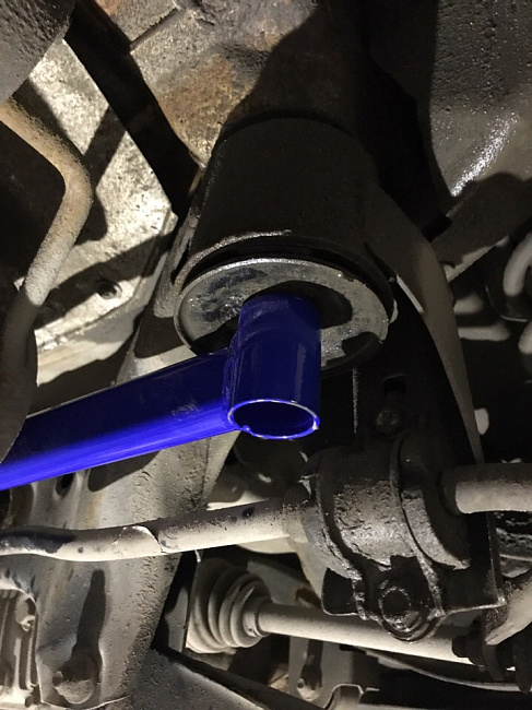 картинка Поперечный усилитель заднего подрамника Subaru BRZ, Forester SH, Impreza GR магазин  StreetTuning 