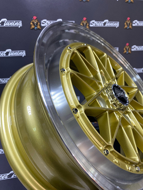 картинка Новые диски Work Equip R14 J5 ET15 4x100 Gold + Silver магазин  StreetTuning 