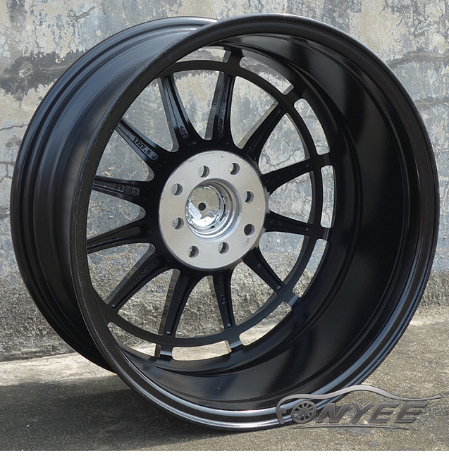 картинка Новые диски Enkei NT03-M R17 4x100-4x114,3 ET35 J7,5 черный + серебро магазин  StreetTuning 