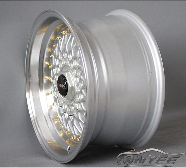 картинка Новые диски BBS RS R16 4X100/4X114,3 ET20 J9 серебро + золотистые болтики магазин  StreetTuning 