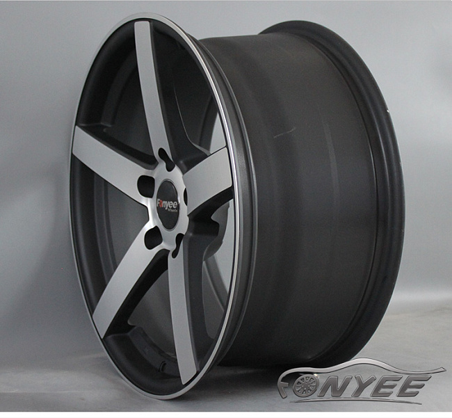 картинка Новые диски Vossen CV3 Replica R18 5X120 ET25 J8,5 черный мат + серебро магазин  StreetTuning 