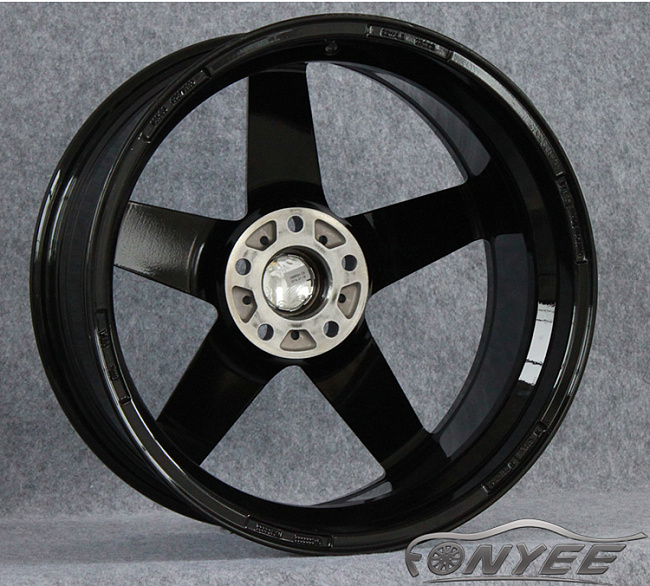 картинка Новые диски Inforged iFG 8 SUV R18 5X114,3 ET42 J9 черный глянец + серебро магазин  StreetTuning 