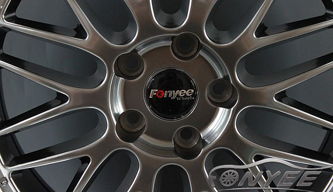 картинка Новые диски BBS LM R19 5X112 ET35 J9,5 светло черный глянец + полированная полка магазин  StreetTuning 