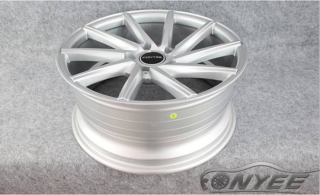 картинка Новые диски Vossen CVT-R Replica R17 4X100 ET35 J7,5 серебро магазин  StreetTuning 